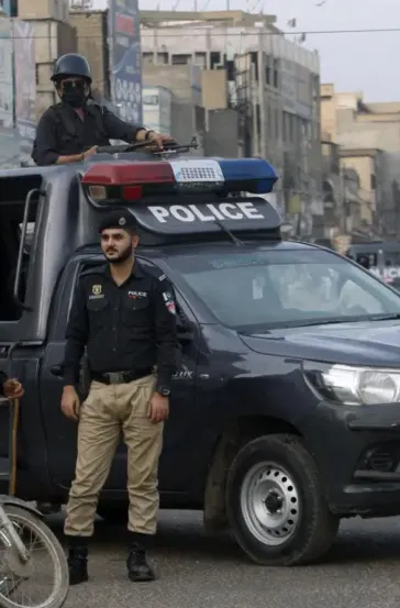 Pakistan’da 2 ayrı kanlı olay ülkeyi sarstı