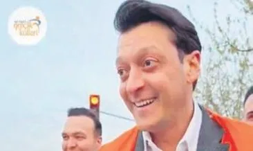 Mesut Özil trafikte iftariyelik dağıttı