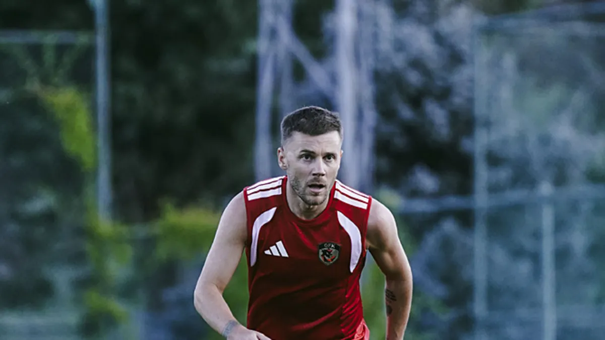 Gaziantep FK futbolcuları antrenman sahasında