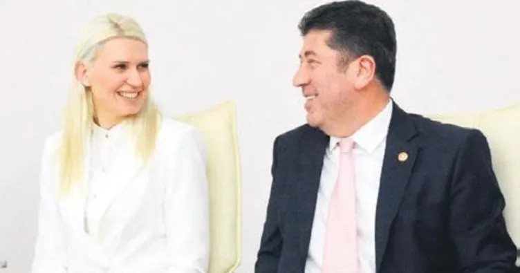 Vekil başkan akrabalarını doldurdu