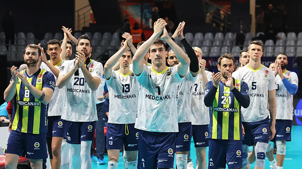 SMS Grup Efeler Ligi: Fenerbahçe, Bursa’da kayıp! SMS Grup Efeler Ligi: Fenerbahçe, Bursa’da kayıp!