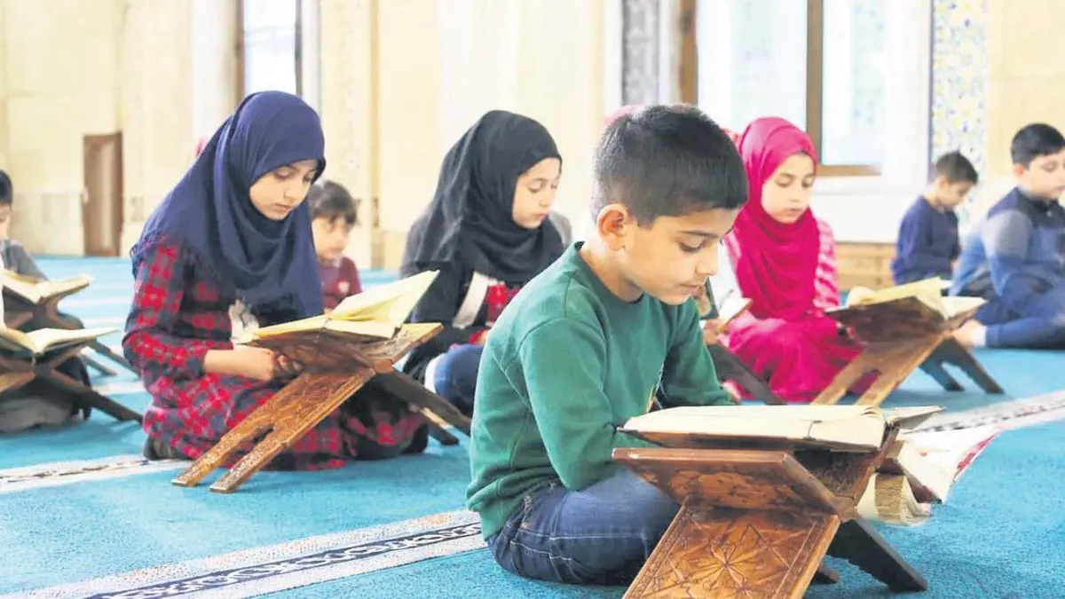 Yaz kuran kurslarında renklı müfredat