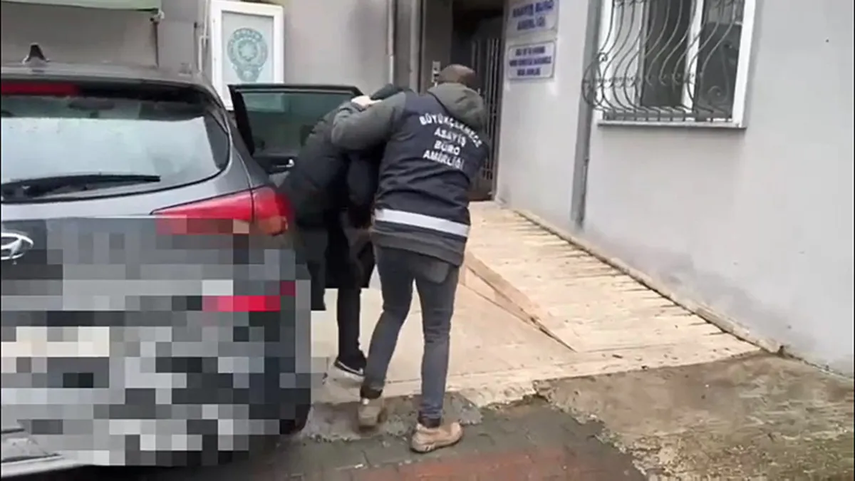 Büyükçekmece İlçe Sağlık Müdürlüğü’nden cep telefonu çalan şüpheli kamerada Büyükçekmece İlçe Sağlık Müdürlüğü’nden cep telefonu çalan şüpheli kamerada