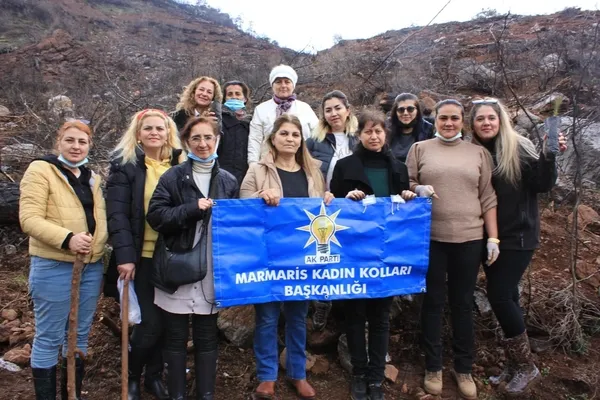 marmariste-sehit-kadinlar-icin-fidan-dikildi-1646768938644.jpeg