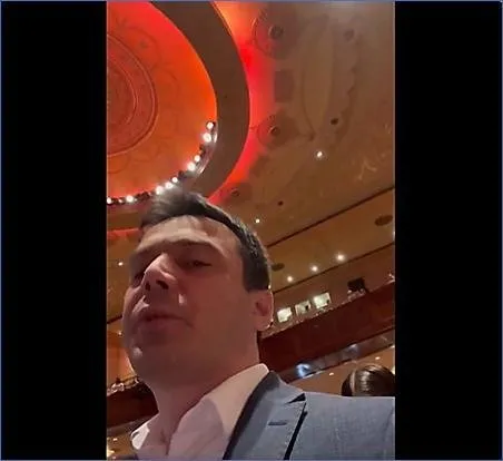 abd-secimleri-fetoculere-kabus-oldu-trump-kazaninca-paylasimlari-sildiler-1731741635281.jpg