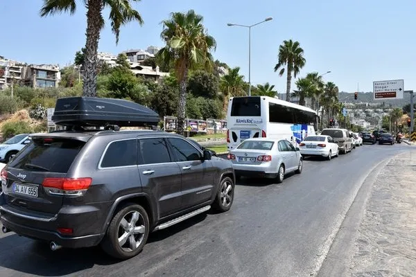 Dönüş trafiği başladı... İşte trafikte son durum