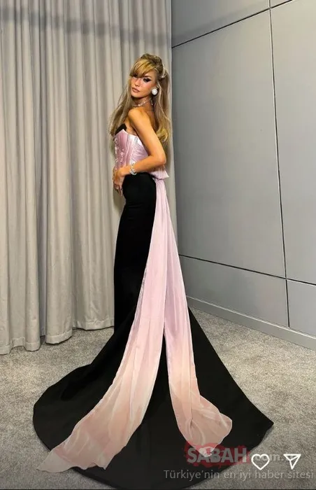 Barbie misin? Sen nesin Çağla? Zarafeti ile nefes kesen Çağla Şıkel sosyal medyayı yaktı geçti!