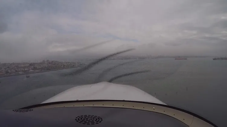 İstanbul Boğazı'nda hareketli dakikalar!