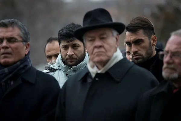 İlhan Cavcav'ın mezarı başında duygusal anlar