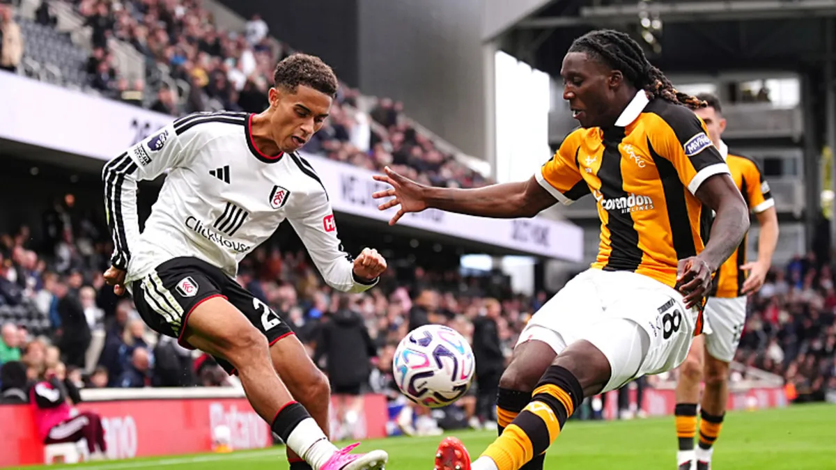 Fulham, Hull City'yi 1-0 ile geçerek ilk galibiyetini elde etti