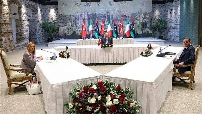 istanbuldaki-zirve-atina-ve-romada-yankilandi-esi-benzeri-gorulmemis-bulusma-1754165856207.jpeg