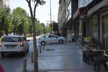 İzmir'de fuhuş rezaleti! Mahalleye gelen 1 ay sonra geri gidiyor