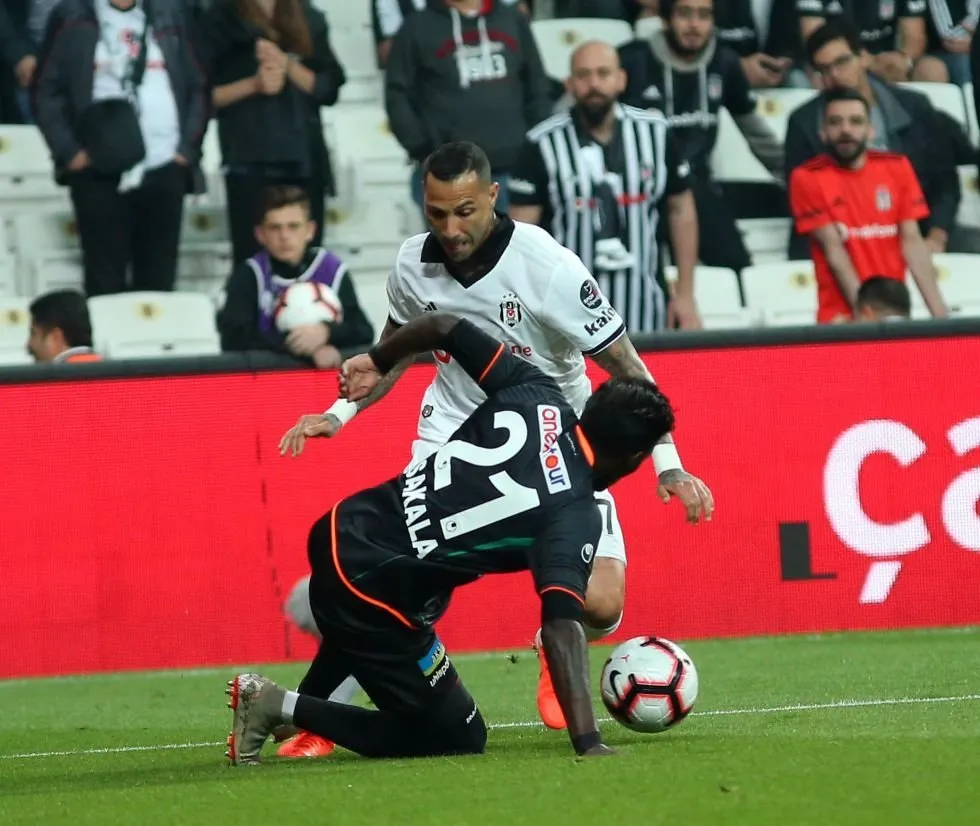 Erman Toroğlu: Beşiktaş'ta seneye işler iyi gitmez ...