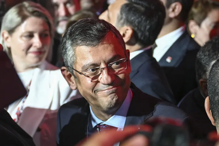 CHP’nin şaibeli kurultayı: Duymazdan gelenler bu kirlenmenin bedelini öder!