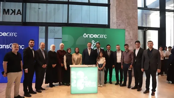 onder-genclikte-900-ogrenci-mezun-oldu-1782589979656.jpg