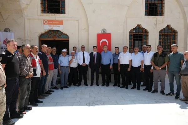 6-subat-depremlerinde-hasar-gormustu-tarihi-mahmut-pasa-camii-yeniden-ibadete-acildi-1787579518250.jpg