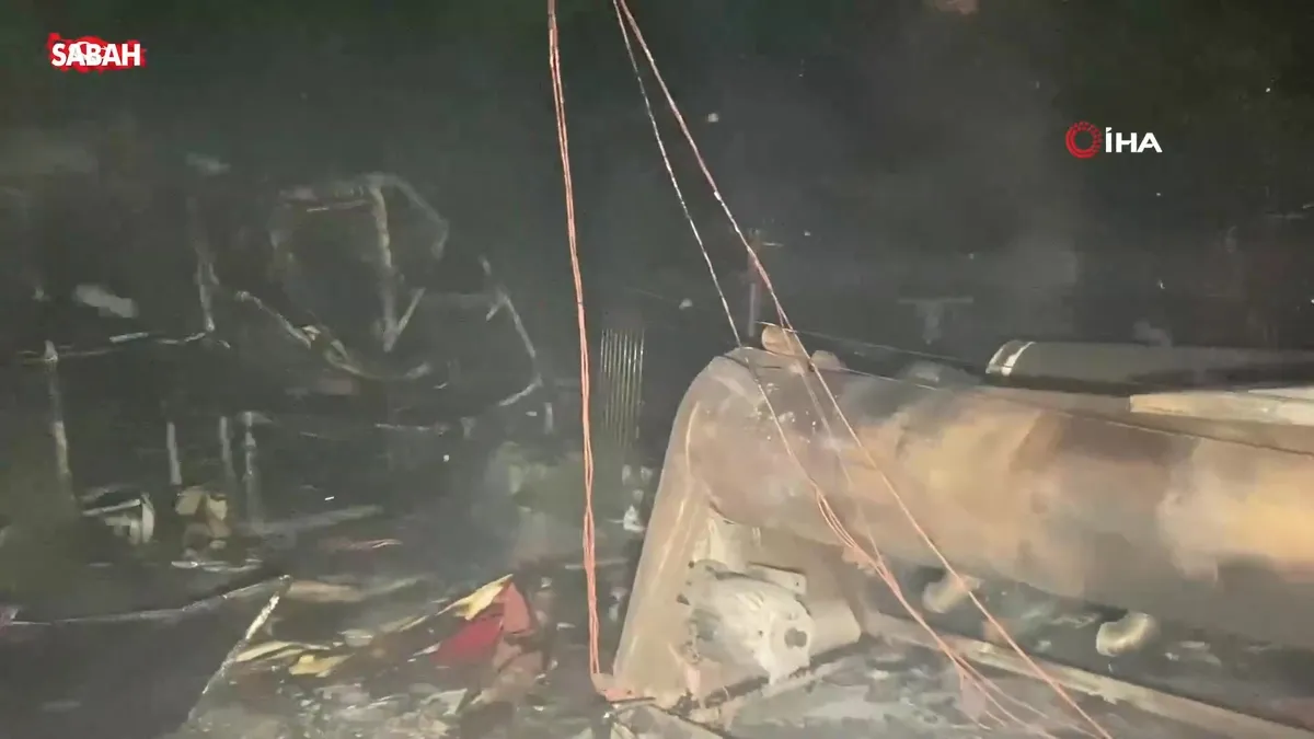 Çorum’da halı yıkama merkezinde çıkan yangında korku dolu anlar yaşandı | Video videosunu izle Çorum’da halı yıkama merkezinde çıkan yangında korku dolu anlar yaşandı | Video videosunu izle