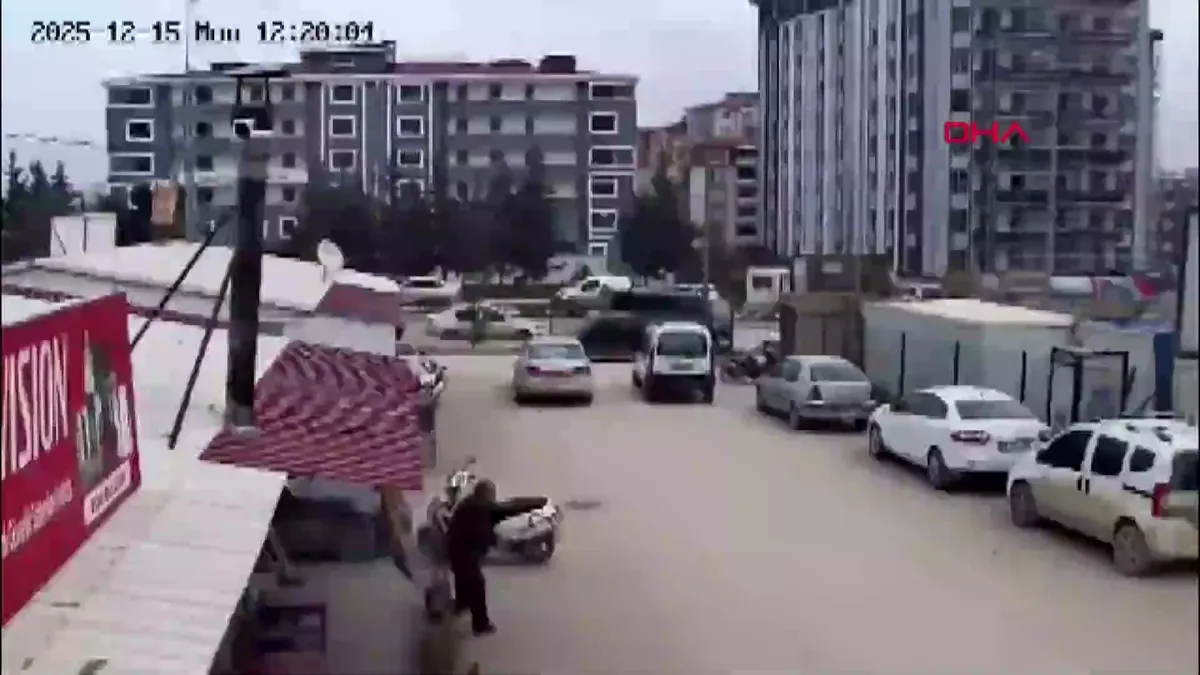 Hatay’da 4.2 büyüklüğünde deprem anı kamerada! videosunu izle Hatay’da 4.2 büyüklüğünde deprem anı kamerada! videosunu izle