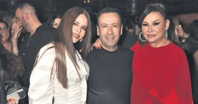 Karaokeyle yeni yaşını kutladı