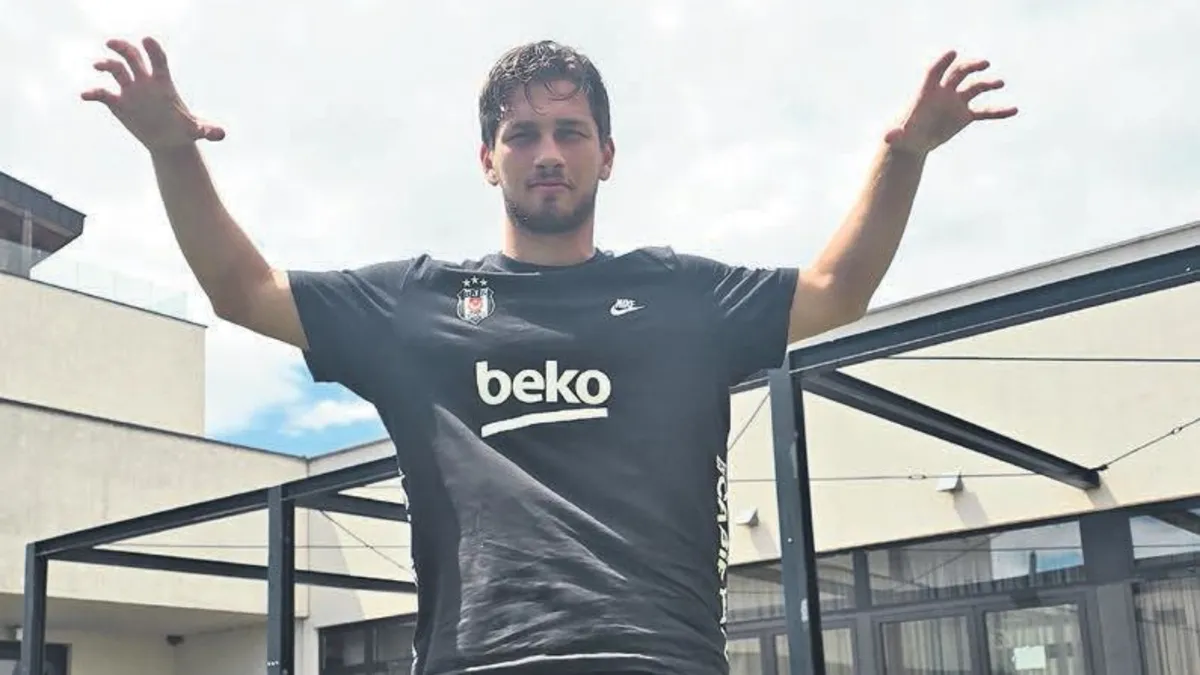 Beşiktaşlı futbolcu sahada