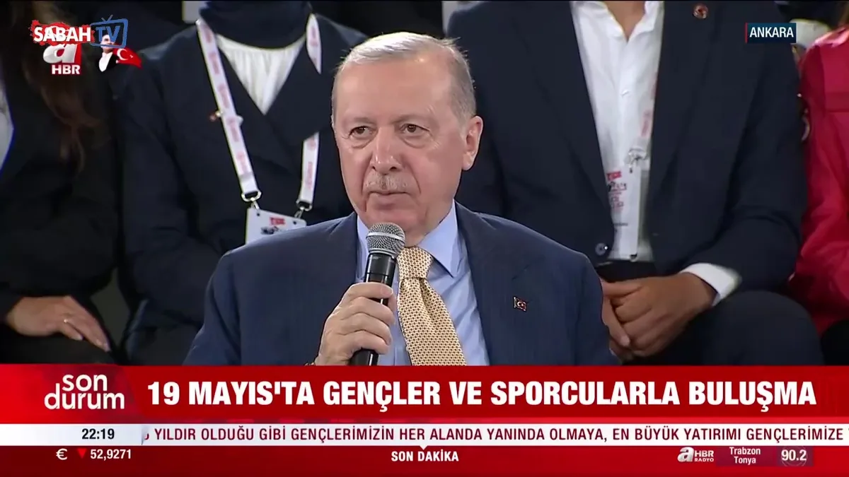 Başkan Erdoğan’dan sosyal medya uyarısı: “Gençliğimizin en büyük sorunu” videosunu izle Başkan Erdoğan’dan sosyal medya uyarısı: “Gençliğimizin en büyük sorunu” videosunu izle