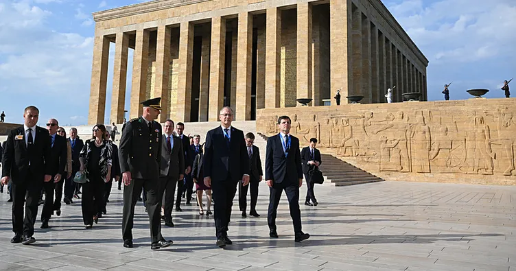 NATO heyeti, Anıtkabir’i ziyaret etti