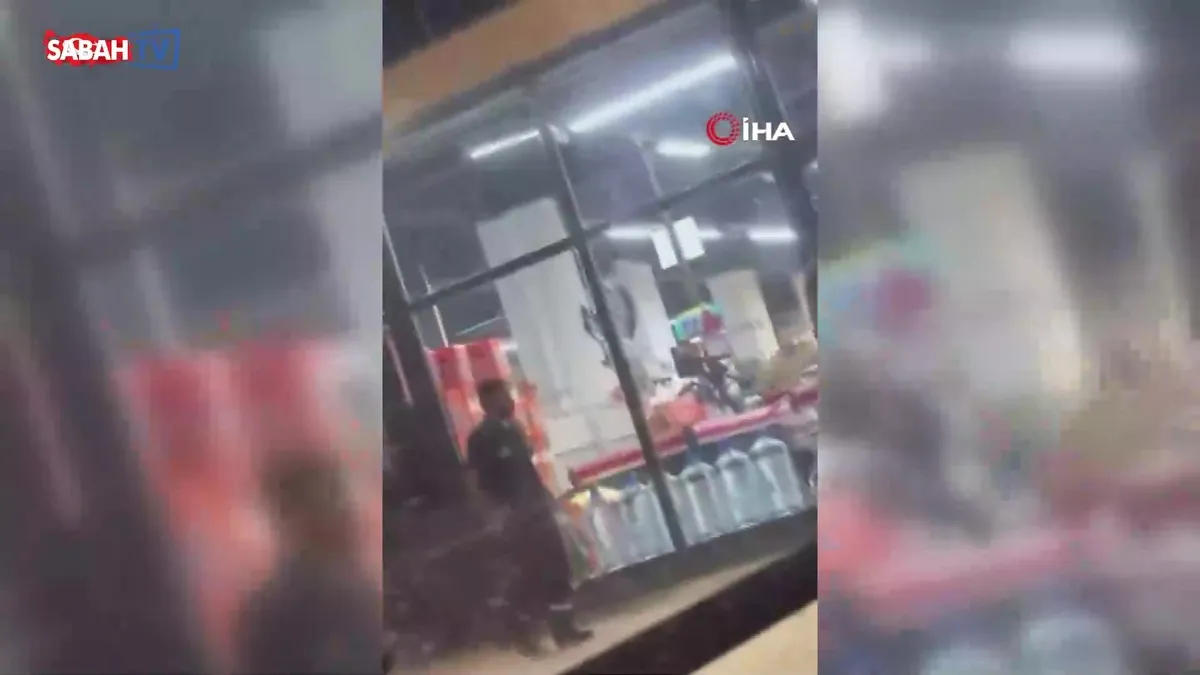 Ankara'da markette silahlı kavga kamerada | Video videosunu izle | Son Dakika Haberleri