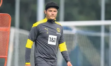 İlk planda yabancı var