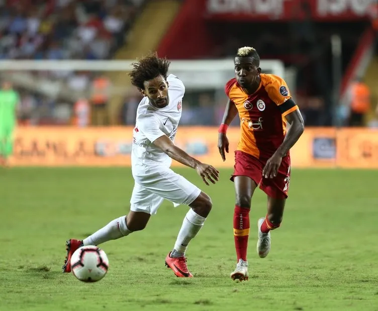 Galatasaray ve Fenerbahçe’nin radarındaki Nazim Sangare için transfer açıklaması