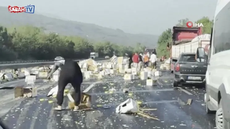 Anadolu otoyolunda tır bariyere girdi, yol trafiğe kapandı | Video