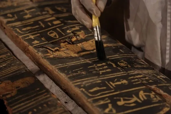 Mısır’da iki antik kral mezarı keşfedildi