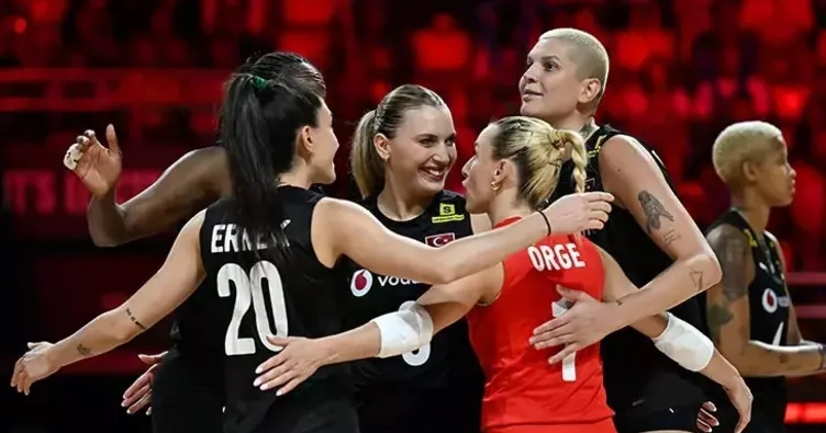 FİLENİN SULTANLARI GRUPTA LİDERLİK PEŞİNDE! Türkiye-Kanada voleybol maçı ne zaman, saat kaçta, hangi kanalda, şifresiz mi?