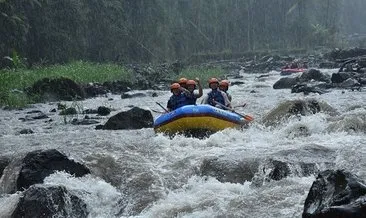 Endonezya’da rafting yapan 4 kişi öldü