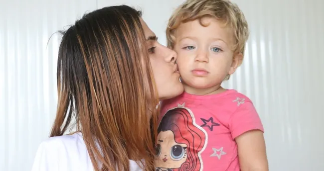 Depremde kolunu kaybeden anne biyonik kola kavuşmak istiyor Depremde kolunu kaybeden anne biyonik kola kavuşmak istiyor