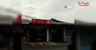 Şiddetli rüzgar çatıyı böyle yerinden söktü | Video