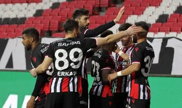 Samsunspor, Bolu’yu 4 golle geçti! Zirve alev aldı