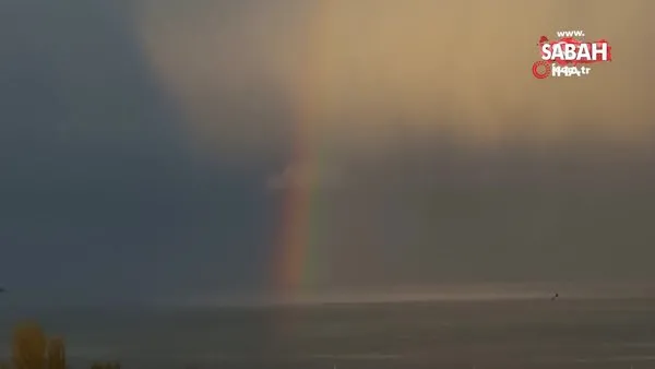 Van Gölü üzerindeki gökkuşağından renk cümbüşü | Video