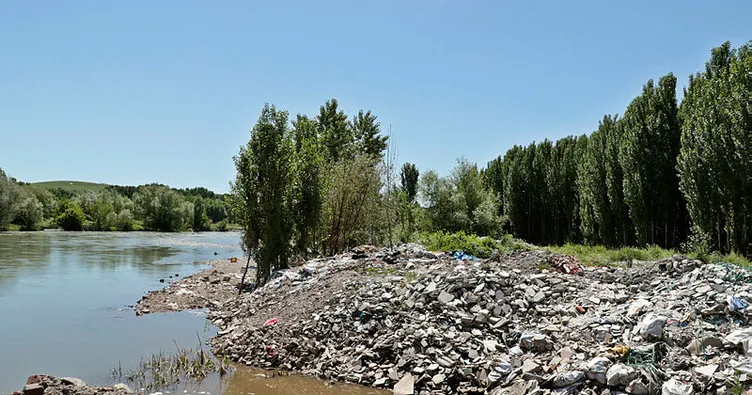 UNESCO mirasına moloz