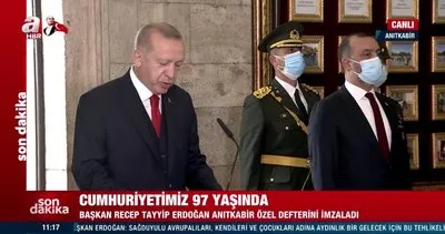 Son dakika! Cumhurbaşkanı Erdoğan Anıtkabir Özel Defteri’ni imzaladı | Video