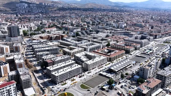 bakan-kurumdan-bakircilar-carsisi-paylasimi-malatyada-depremin-izleri-siliniyor-esnaf-kepenklerini-aciyor-1784023495852.jpg