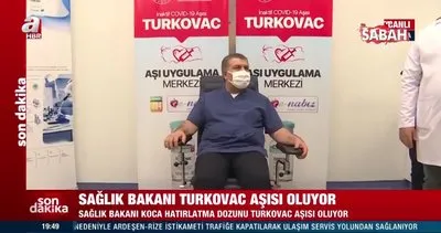 Son dakika: Bakan Koca ve bilim kurulu üyeleri, hatırlatma dozu olarak Turkovac aşısı yaptırdı | Video