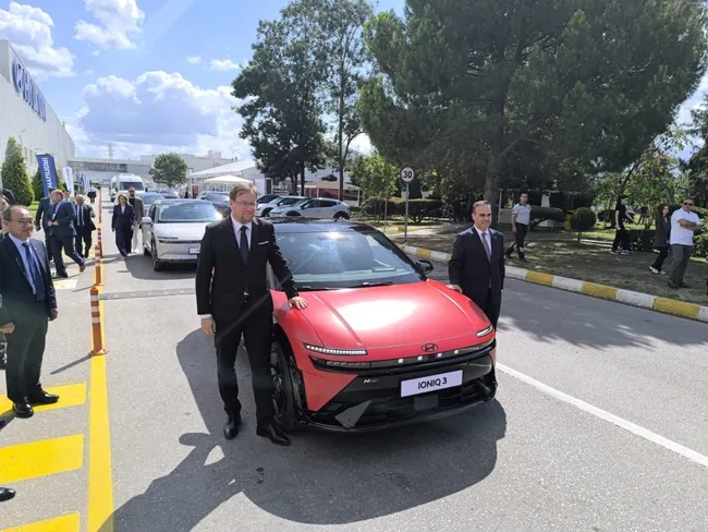 Bakan Kacır: Türkiye elektrikli araç üretiminde dünya devlerinin üssü oluyor!