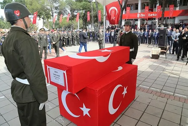 Afrin Şehidi Taner Kart'ı son yolculuğuna on binler uğurladı