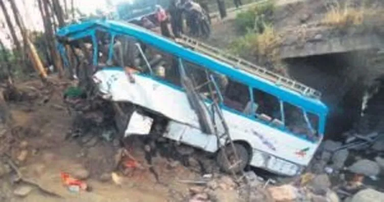Etiyopya’da otobüs kazası: 38 ölü