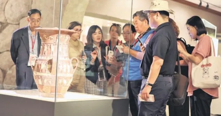 Koreliler Medeniyet Müzesi’ni gezdi