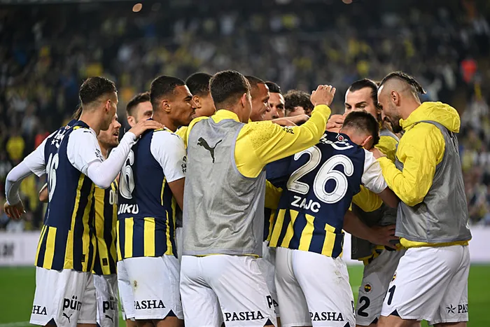 son-dakika-haberi-fenerbahcenin-konugu-adana-demirspor-ikinci-yarida-gol-yagmuru-1712172478043.jpeg