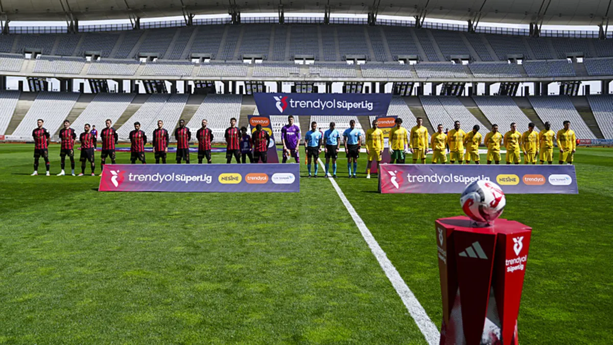 Süper Lig güncel puan durumu! Fenerbahçe ve Trabzonspor takıldı, Galatasaray kazandı – Galeri Süper Lig güncel puan durumu! Fenerbahçe ve Trabzonspor takıldı, Galatasaray kazandı – Galeri