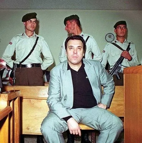 İşte dünyanın ve Türkiye'nin en ünlü dolandırıcıları!