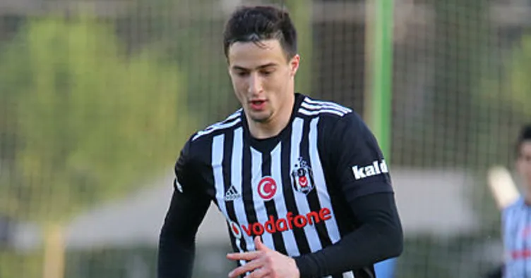 Beşiktaş stoper satışından para bastı