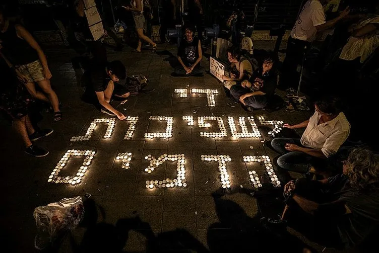 Tel Aviv'de 'Netanyahu istifa' çağrıları! İsrailli esirlerin ailelerinden sert tepki: Ellerin kana bulaştı